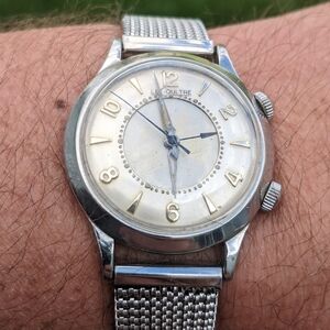 LeCoultre Memovox Men's Watch